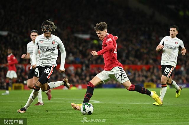 冰雪运动的 冰雪运动的